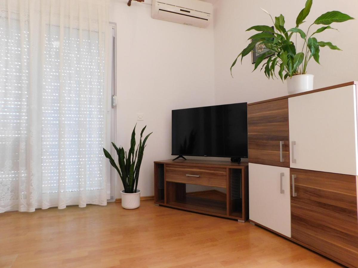 Apartmani Salus Pag Town Dış mekan fotoğraf