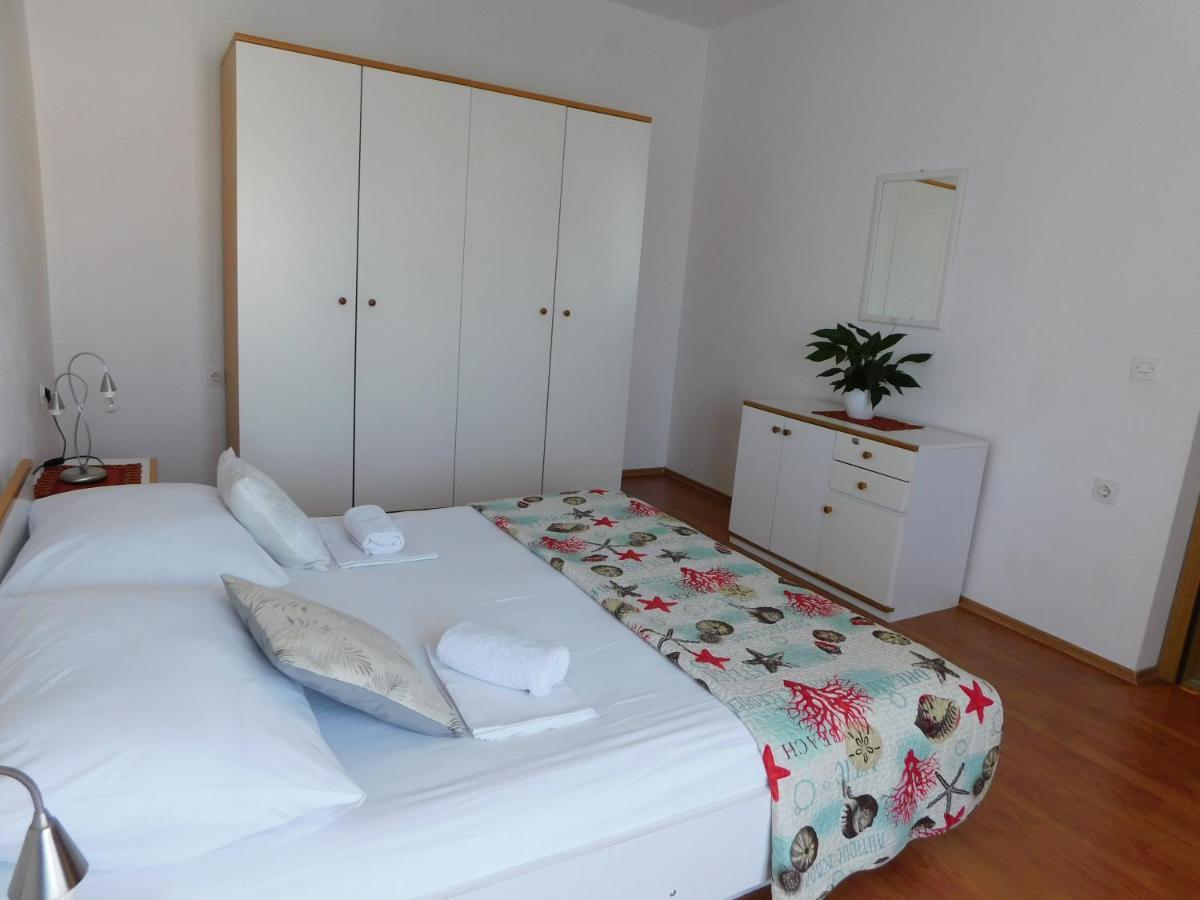 Apartmani Salus Pag Town Dış mekan fotoğraf