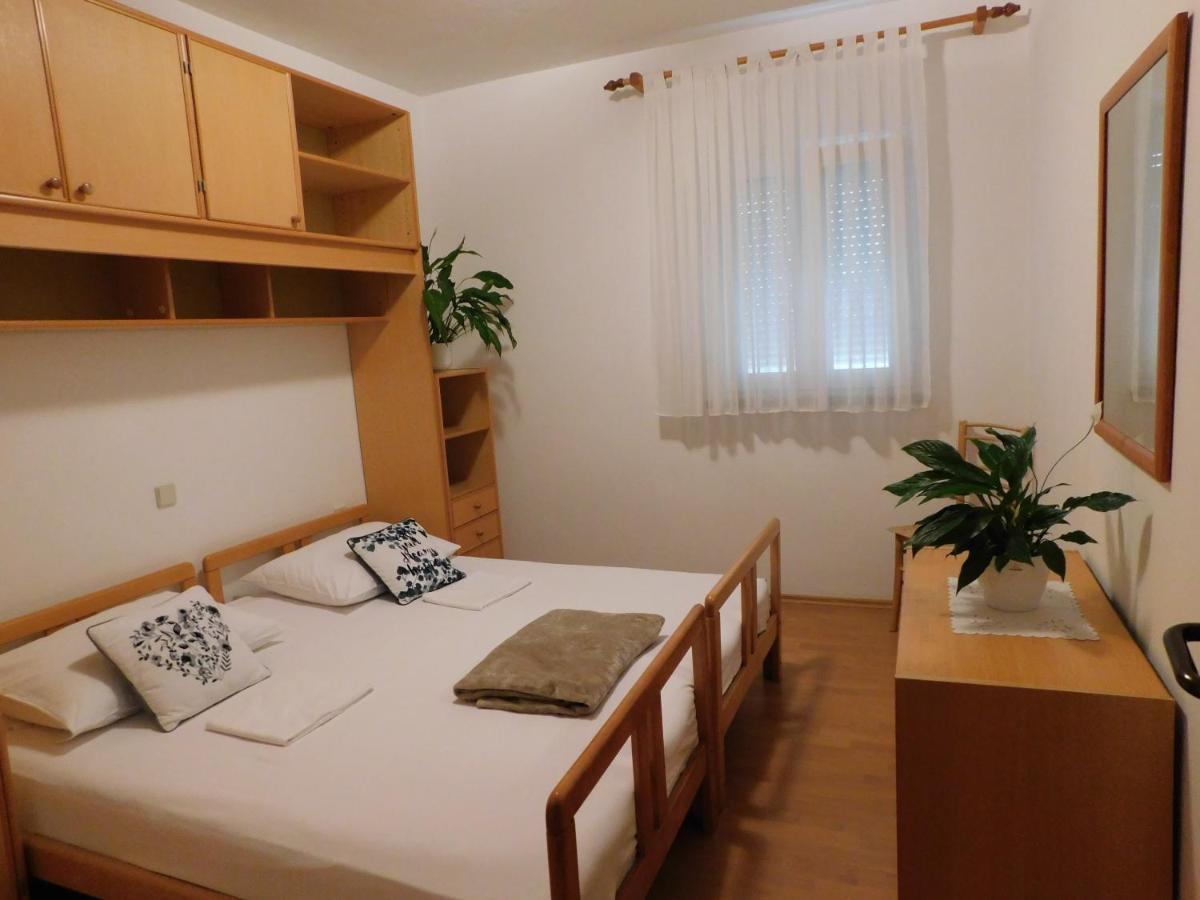 Apartmani Salus Pag Town Dış mekan fotoğraf