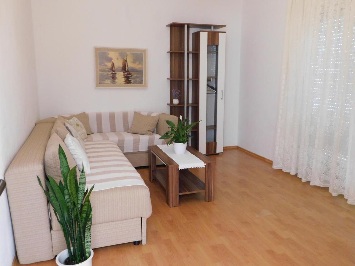 Apartmani Salus Pag Town Dış mekan fotoğraf
