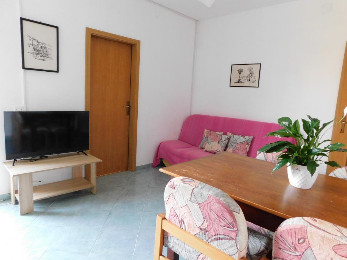 Apartmani Salus Pag Town Dış mekan fotoğraf