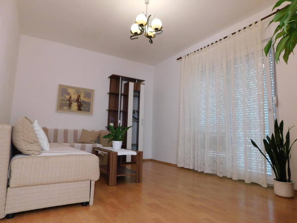 Apartmani Salus Pag Town Dış mekan fotoğraf