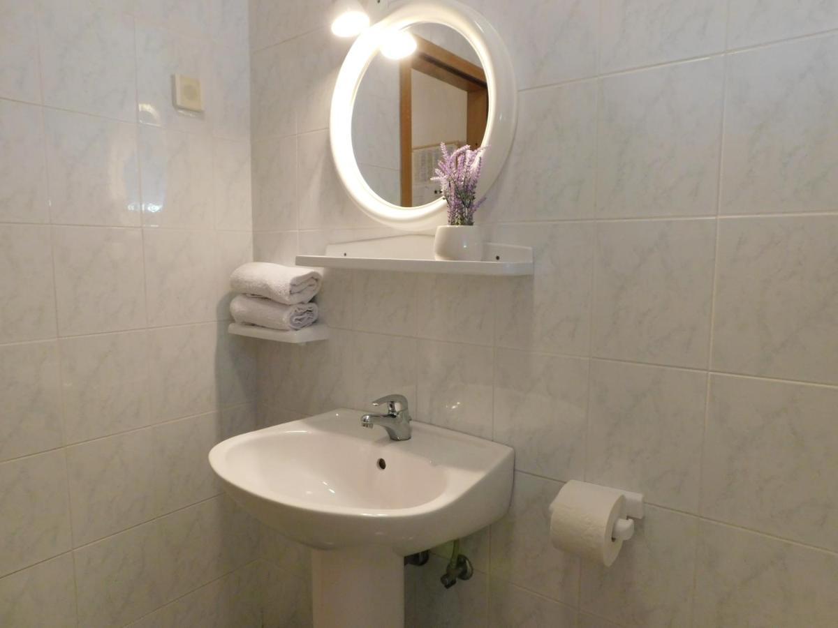 Apartmani Salus Pag Town Dış mekan fotoğraf
