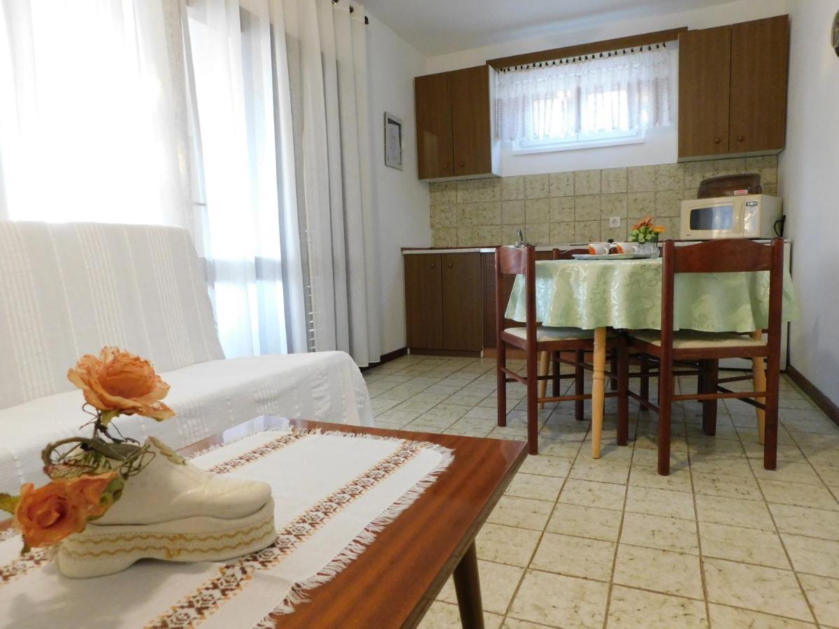 Apartmani Salus Pag Town Dış mekan fotoğraf