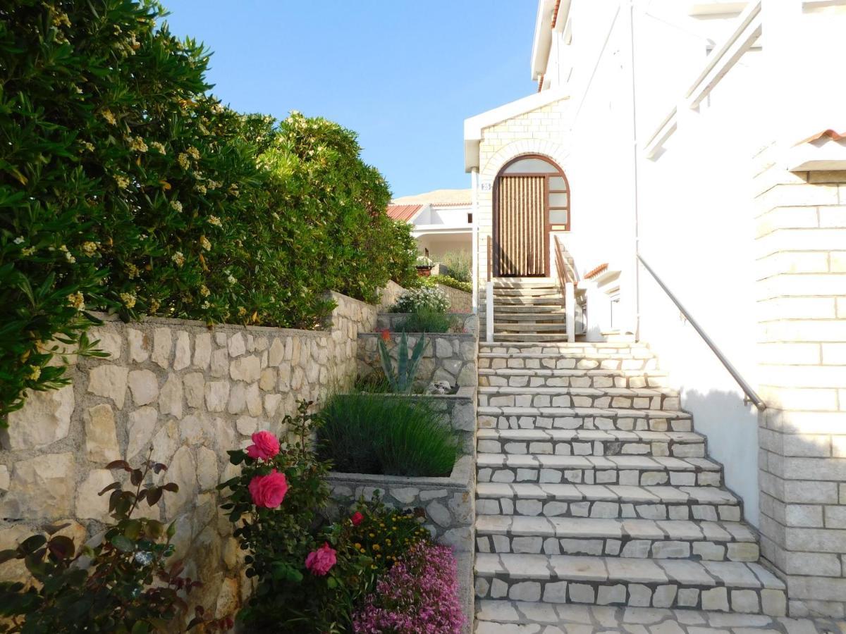 Apartmani Salus Pag Town Dış mekan fotoğraf