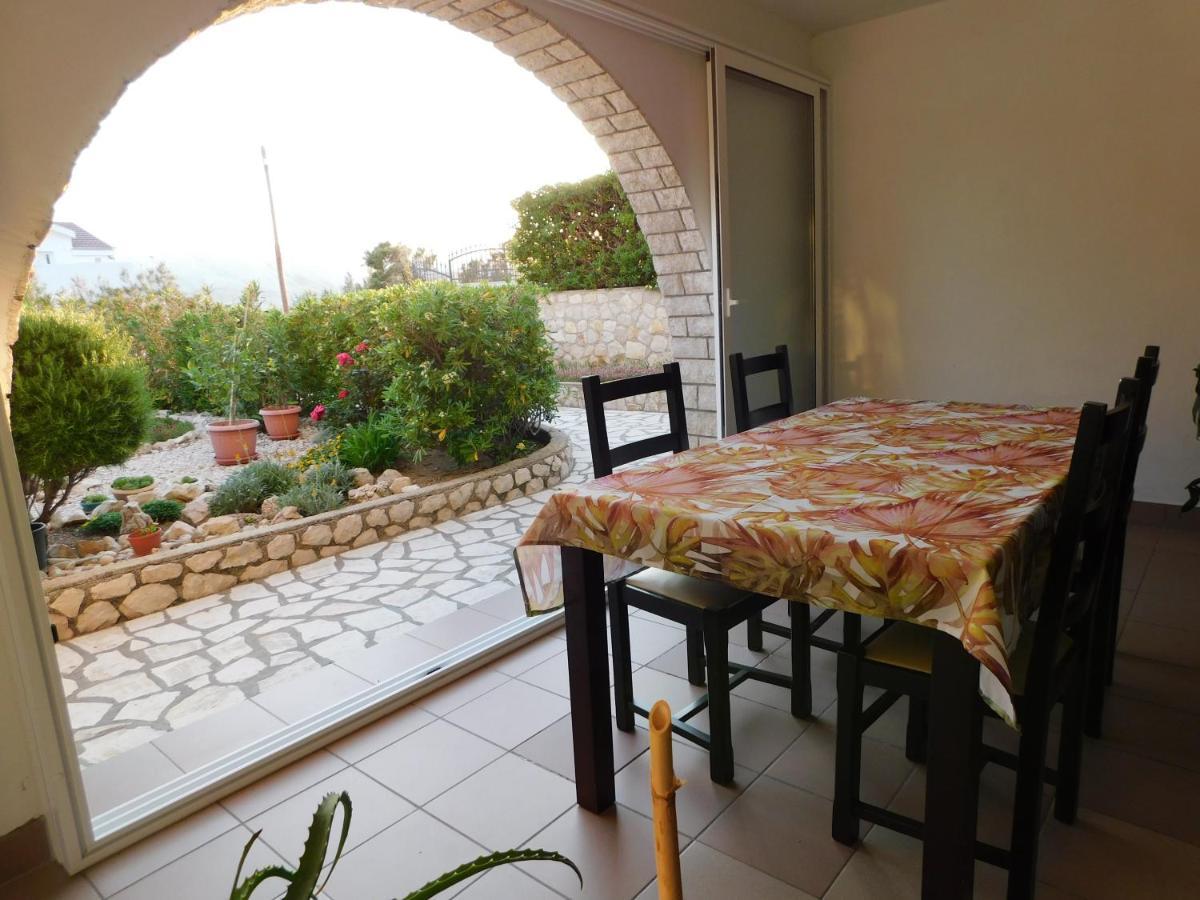 Apartmani Salus Pag Town Dış mekan fotoğraf